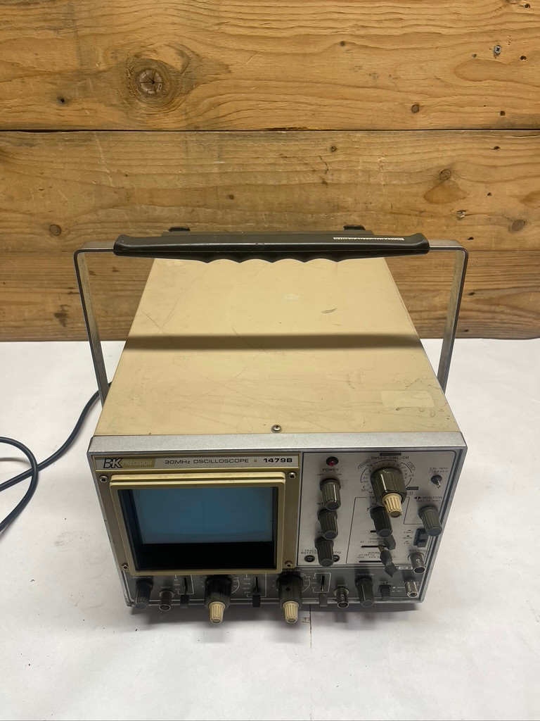 BK Precision 1479B 30MHz Dual Trace Oscilloscope For Parts or Repair