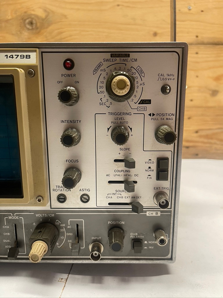 BK Precision 1479B 30MHz Dual Trace Oscilloscope For Parts or Repair