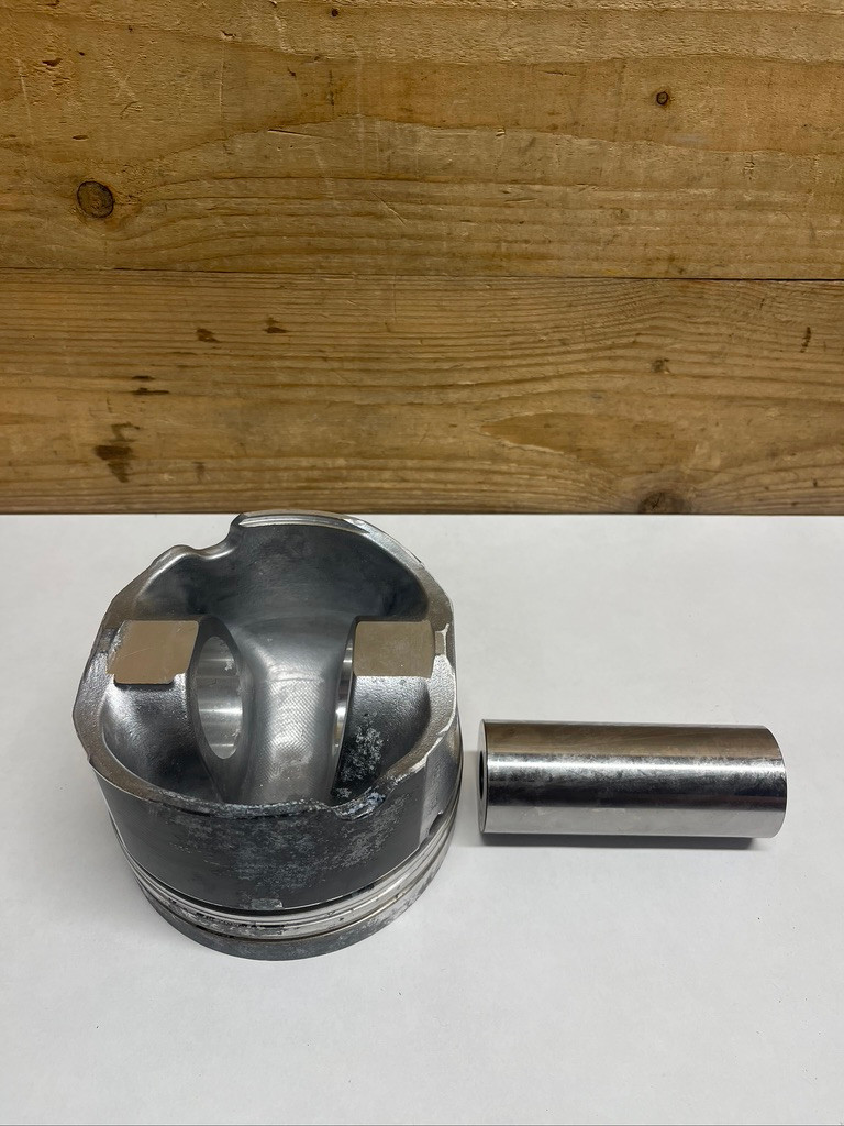 Cummins 3803928 Engine Piston Kit Genuine OEM Diesel Engine