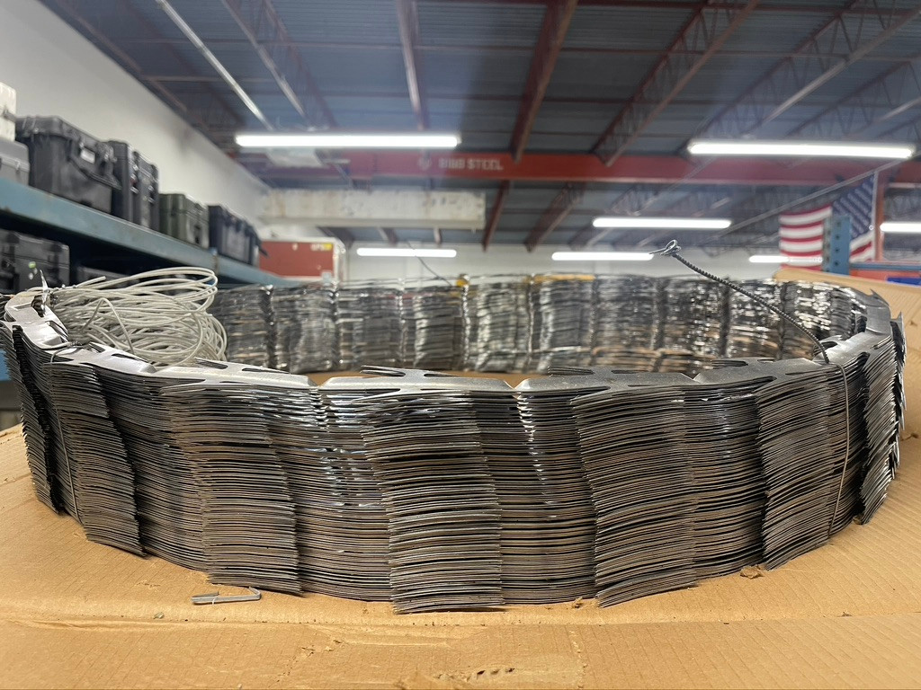 A-A-59926 Military Concertina Barbed Tape Razor Wire Roll New Surplus