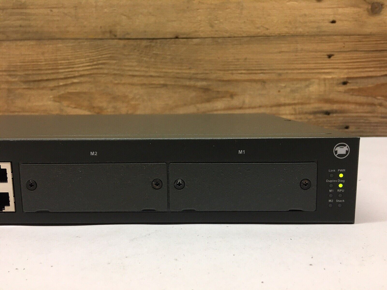 SMC 6824M TigerStack III 24-Port 10/100 Managed Ethernet Network Switch
