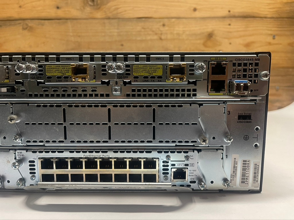 Cisco 3845 Integrated Services Router 3800 Series Gigabit Ethernet Network