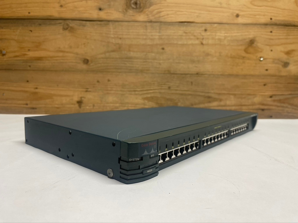 Cisco WS-C2924-XL-EN Catalyst 2900 XL 24-Port 10/100 Ethernet Switch