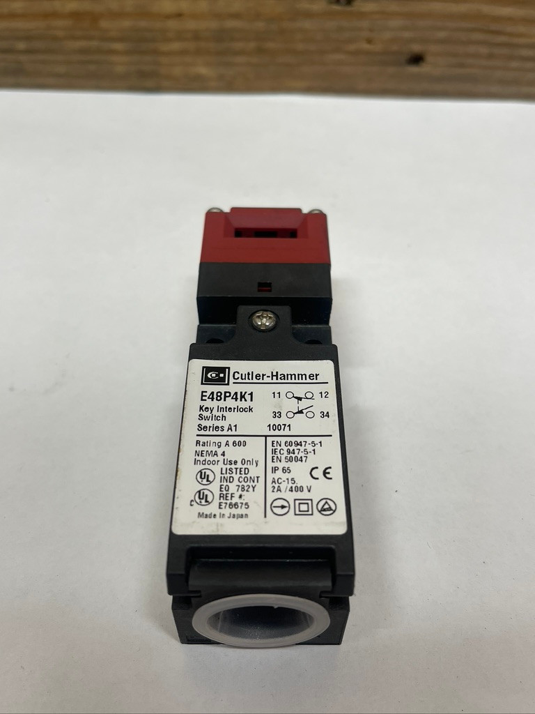 Cutler Hammer E48P4K1 Safety Key Interlock Switch 1NO 1NC 400V Eaton