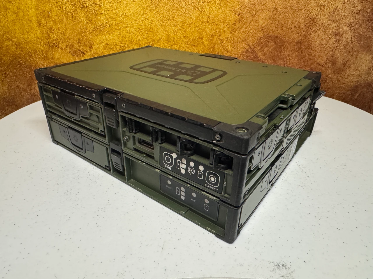 VT Miltope TSC V3-GM45 Military Rugged Touchscreen Laptop MSD-V3 Dock