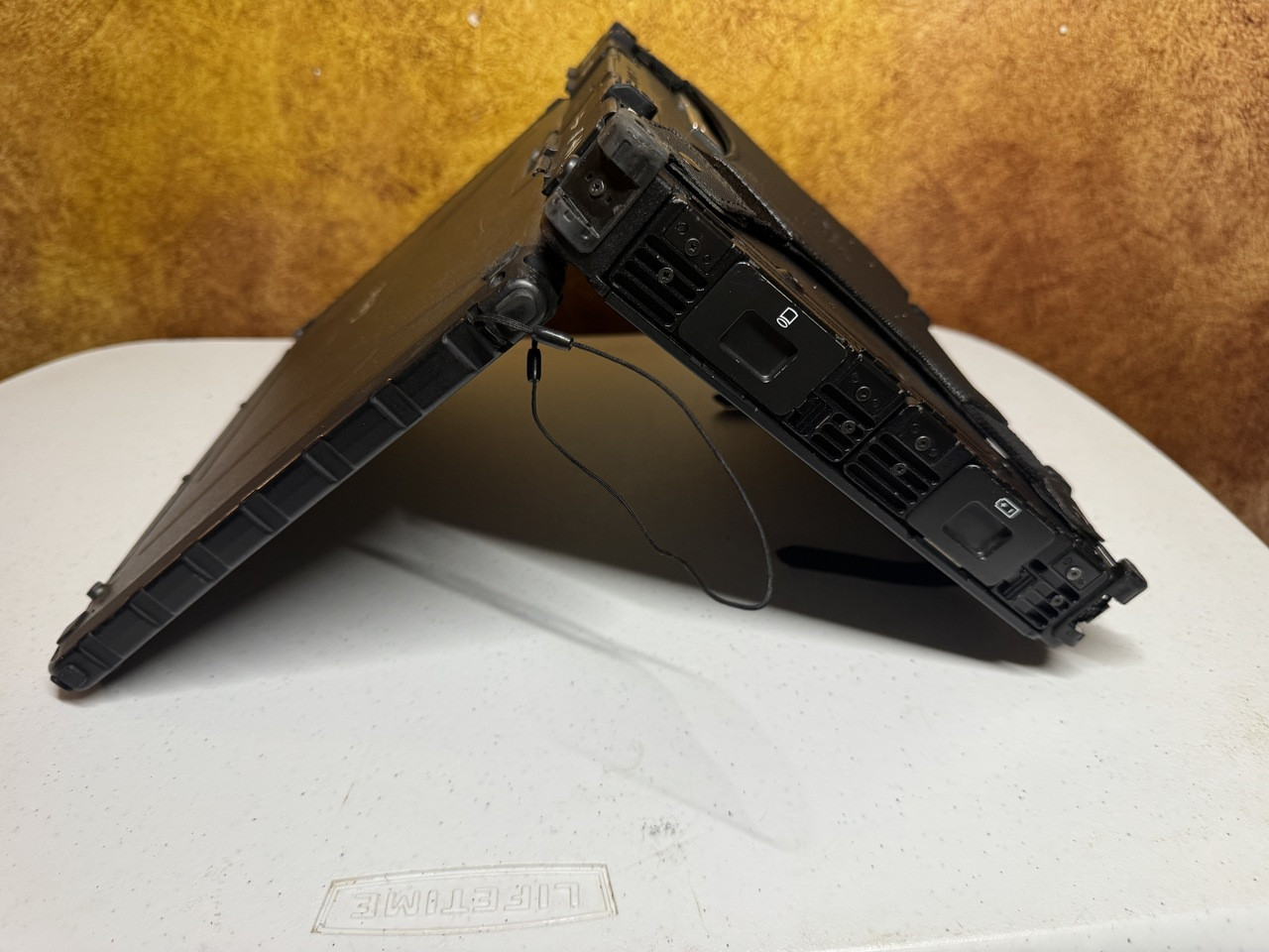 Getac V200-X Rugged Convertible Touchscreen Laptop/Tablet i7 240GB SSD Windows 10