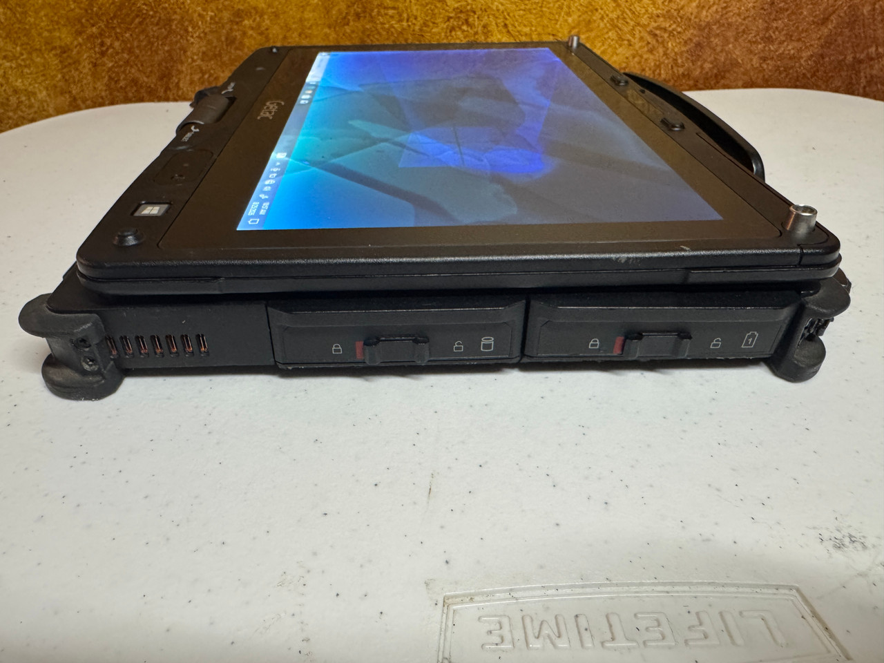 Getac V110 Rugged Convertible Laptop Tablet i7 4GB 128GB SSD Windows 10 Touchscreen