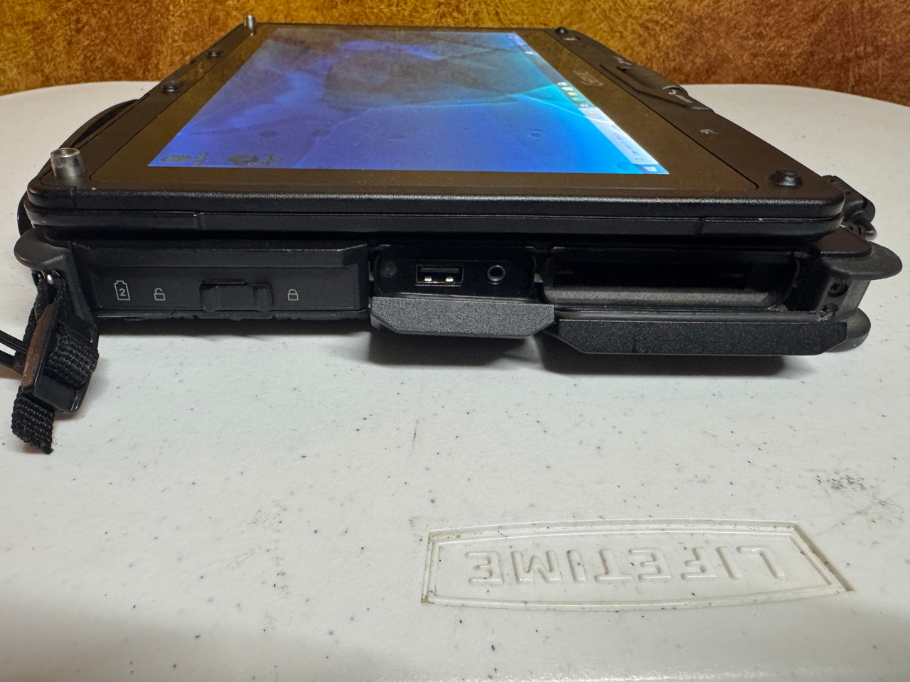 Getac V110 rugged convertible touchscreen laptop tablet with Windows 10 - product image 2