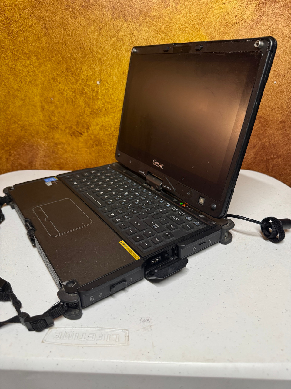 Getac V110 rugged convertible touchscreen laptop tablet with Windows 11 - product image 3