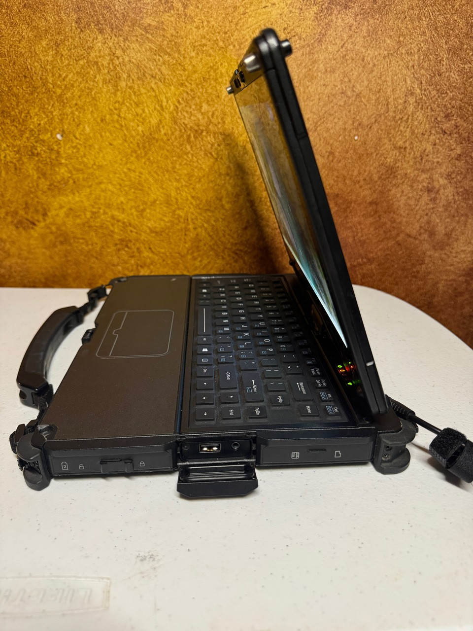Getac V110 Rugged Convertible Touchscreen i7 4GB 512GB SSD Windows 11 Pro
