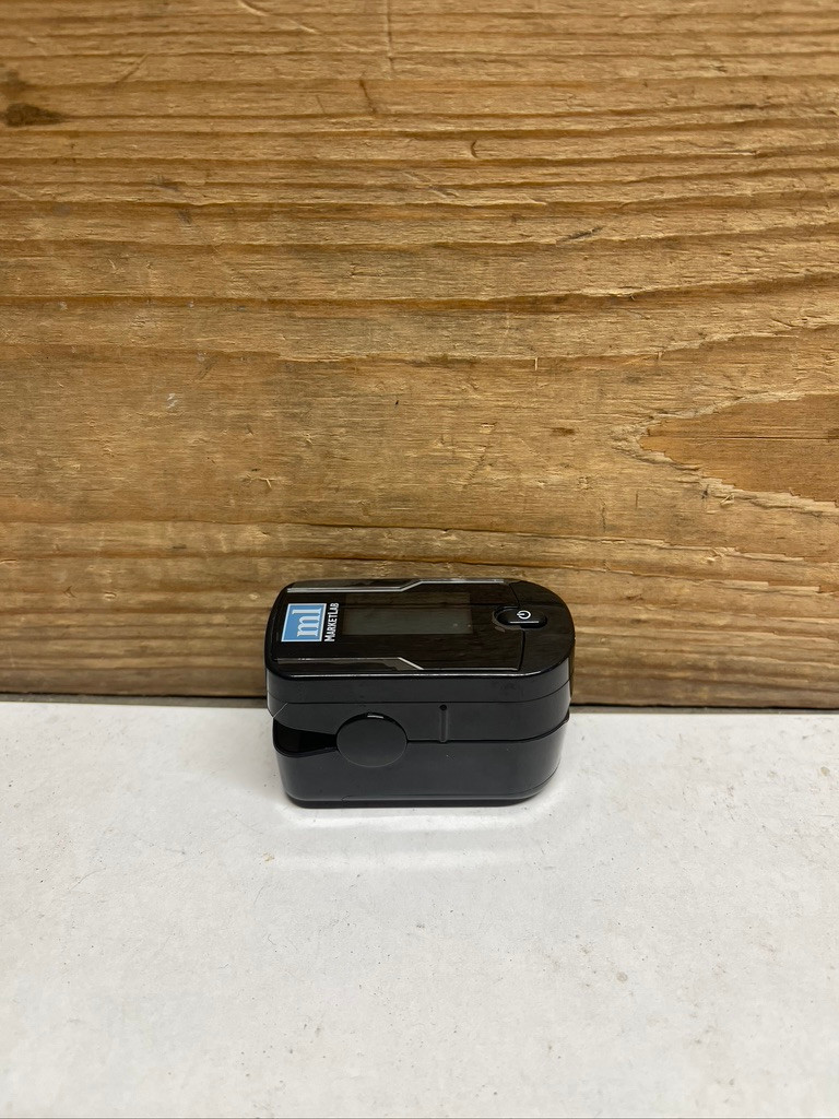 MarketLab ML-13137 Fingertip Pulse Oximeter SpO2 Pulse Rate