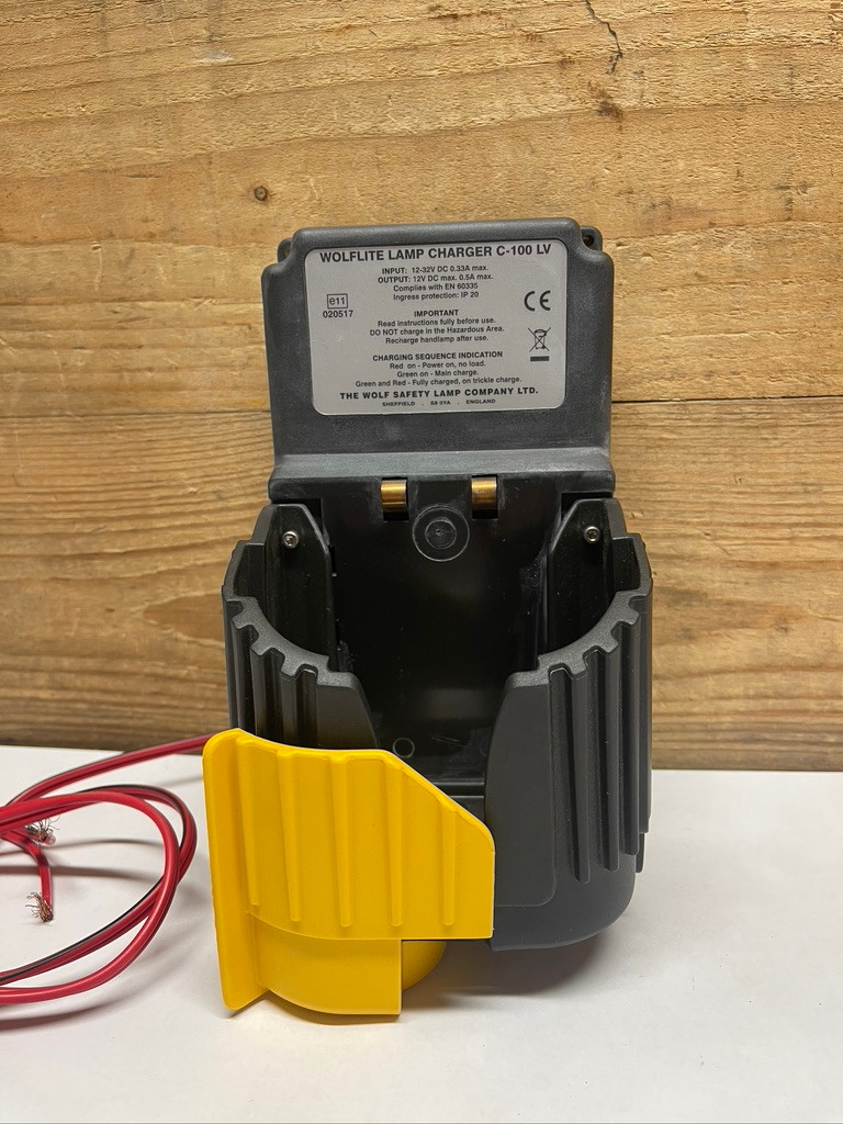 WOLFlite C-100 Charging Unit Wolf Safety Rechargeable Handlamp Charger