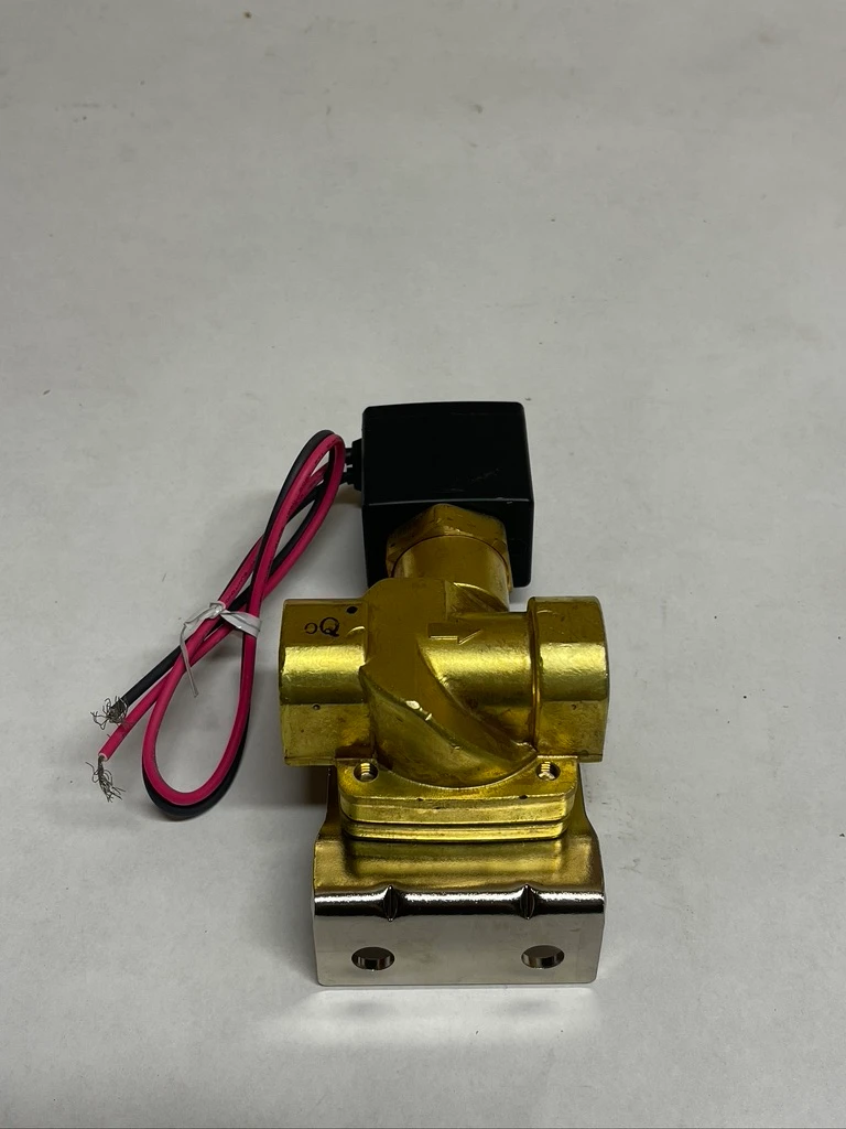 SMC VXD2140-04N-6G1-B 2-Way Solenoid Valve 1/2" NPT 12VDC N.C.