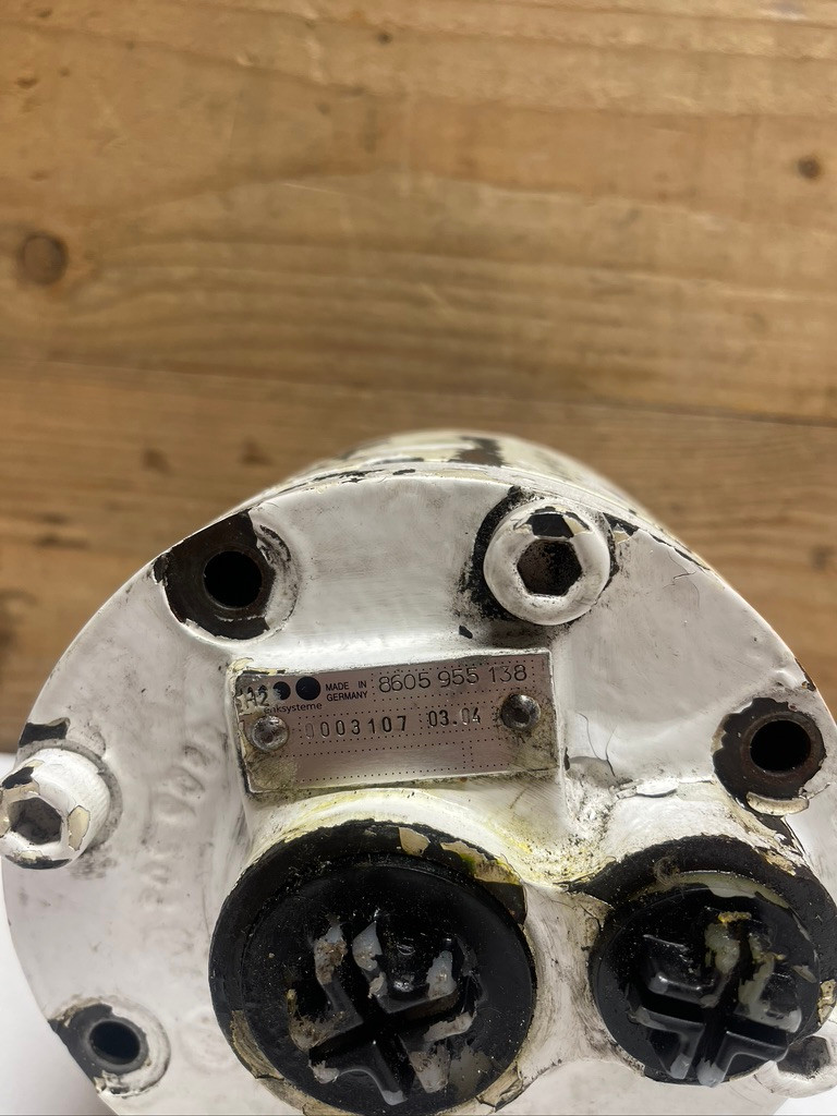 ZF 8605955138 Hydraulic Radial Piston Pump 8605 955 138 NSN 4320-12-345-8280