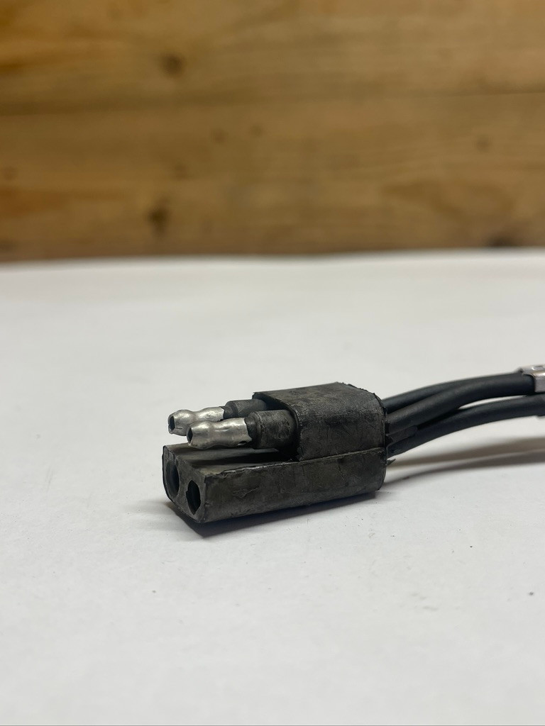 AM General 12342712 HMMWV Time Delay Module Connector 5935-01-415-4392