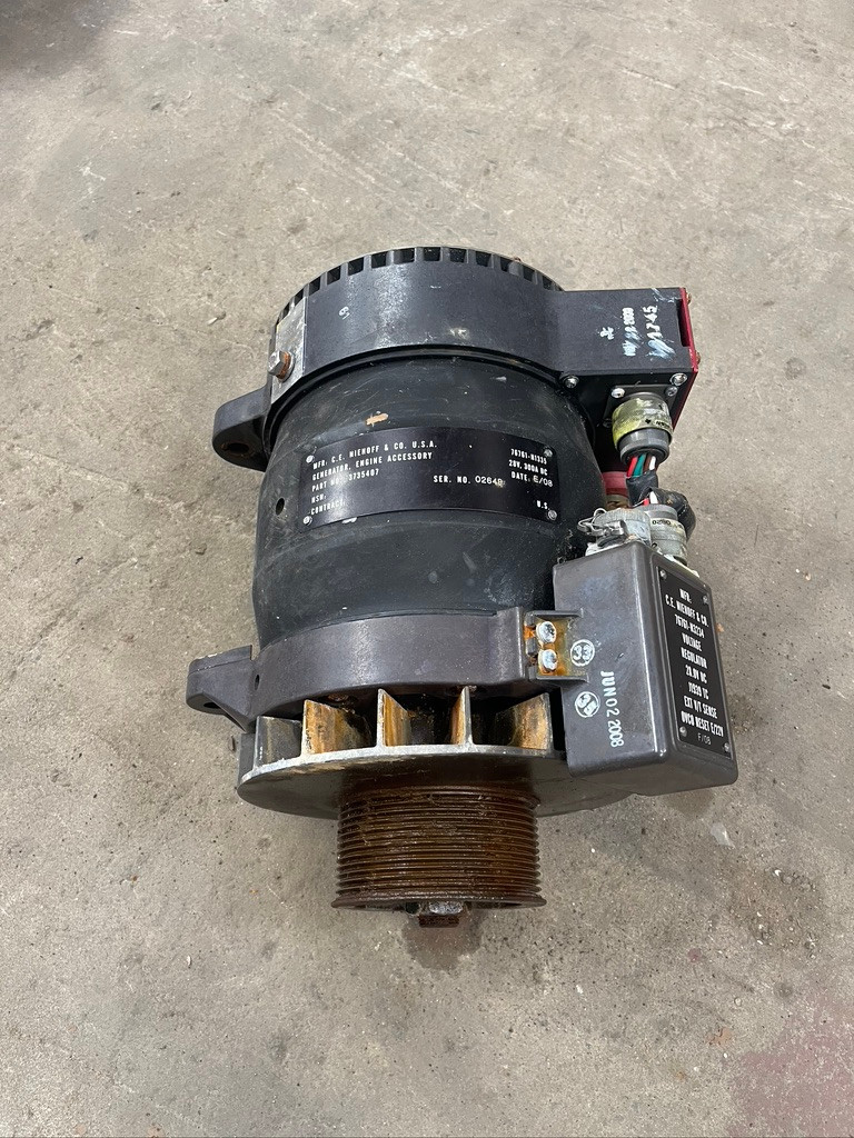 C.E. Niehoff 3735407 76761-N1335 28V 300A Alternator Generator