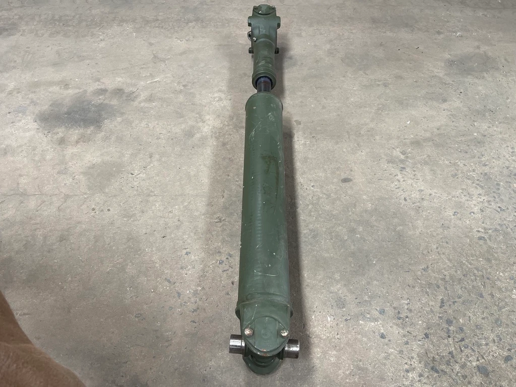 Meritor 16XNS933D Propeller Drive Shaft Military Truck CAGE 78500