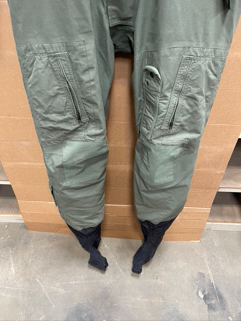 Mustang Survival SA0102 Aviation Flight Suit Coveralls Size Large