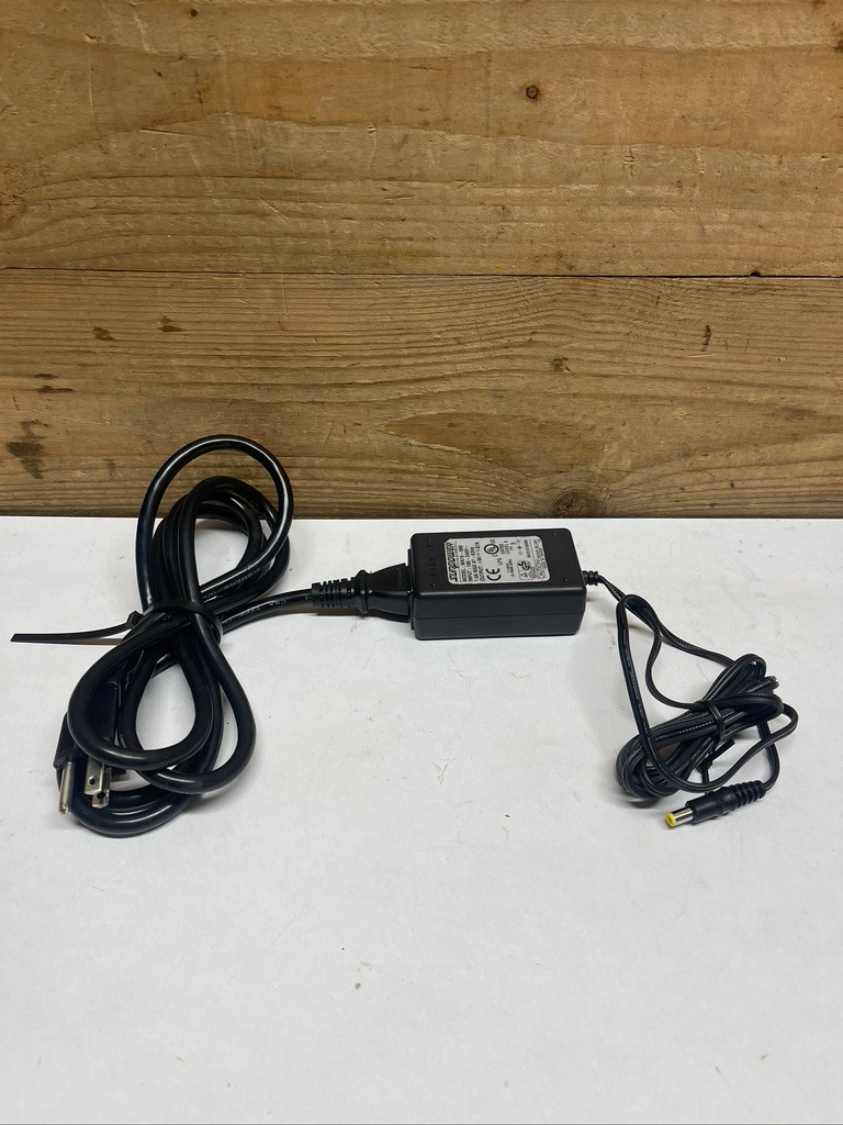 Sunpower MA15-090 9V 1.67A 15W AC DC Power Supply Adapter