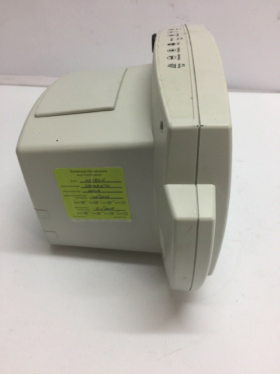 Welch Allyn 53000 Series Vital Signs Monitor 8V 740mA Welch Allyn 53000 Series Vital Signs Monitor 8V 740mA