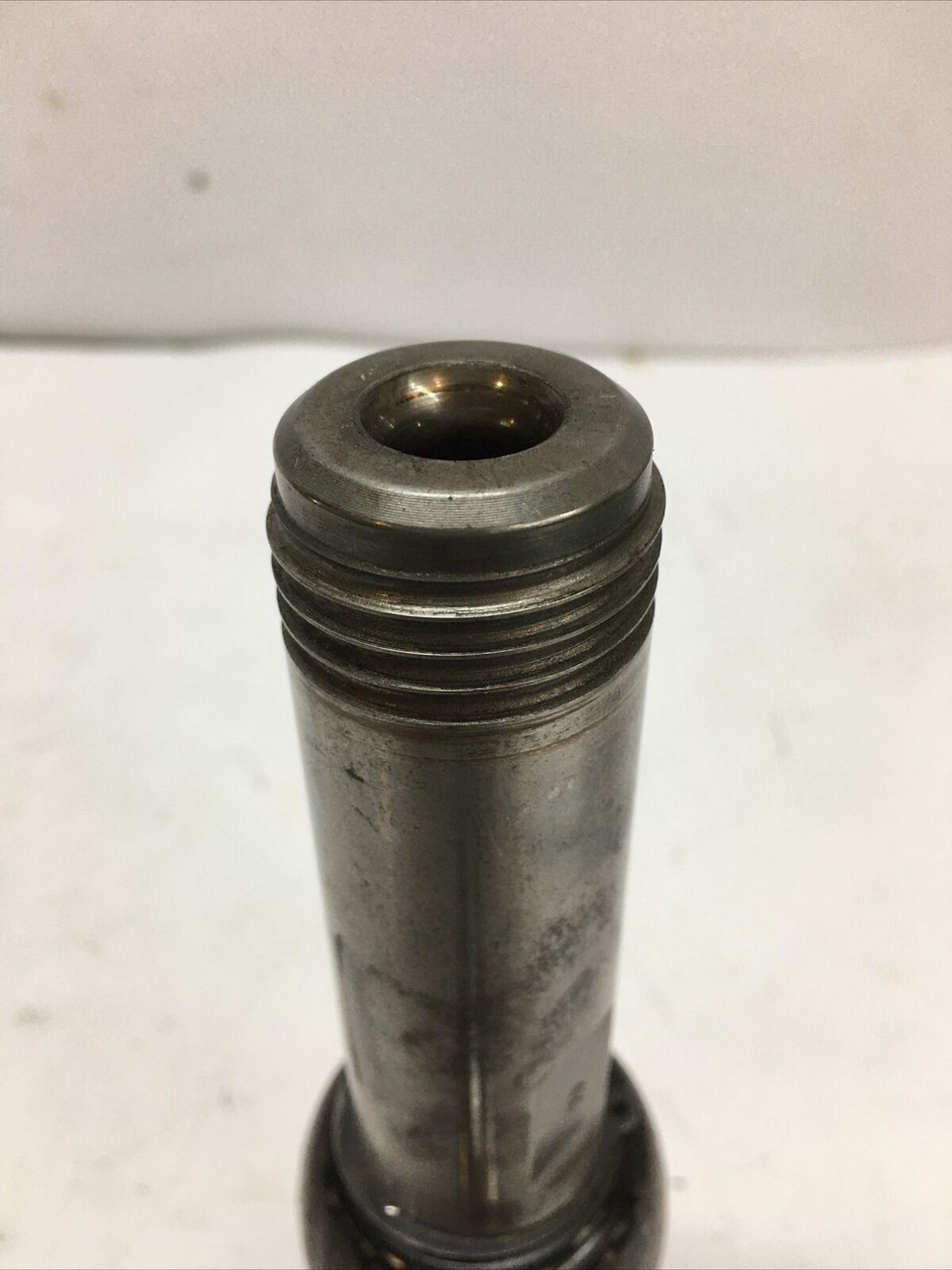 Pneumatic Rivet Hammer (Unknown Brand/MPN)