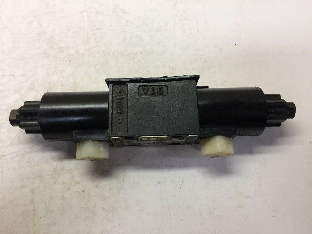 Hydraulic Valve D1VW002CNJWGS2 Parker 24VDC 1.19-1.32 A 5000 PSI MAX 