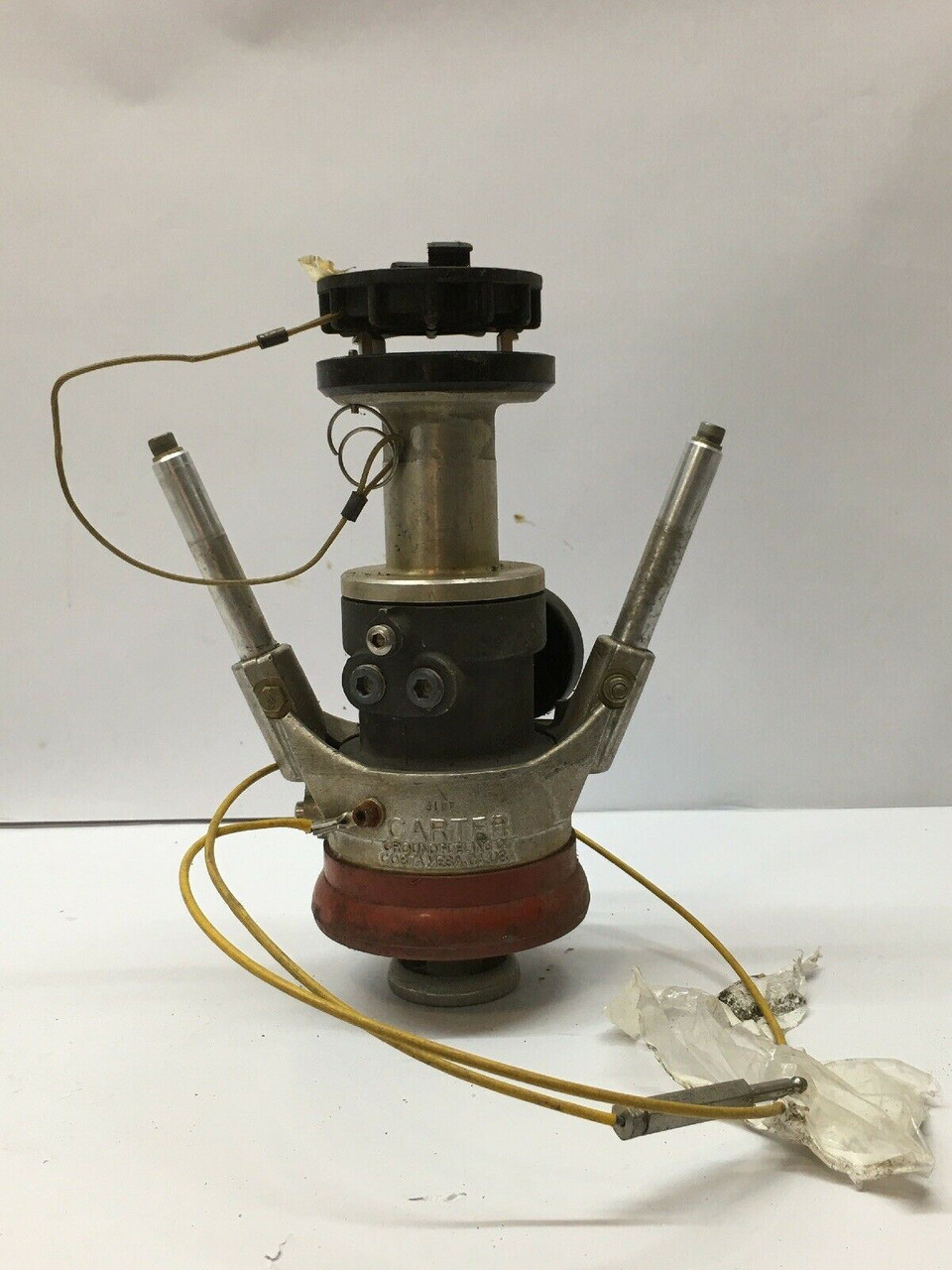 Nozzle Press Fuel Servicing Patent No. 4567924 Aircraft Refueling