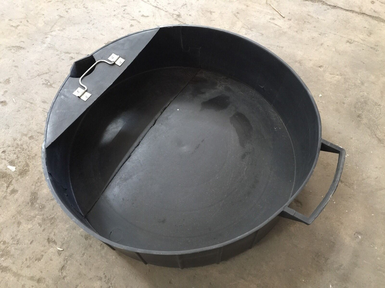 Plastic Oil Drain Pan w/Handle & Pour Spout Black Mibot LLC