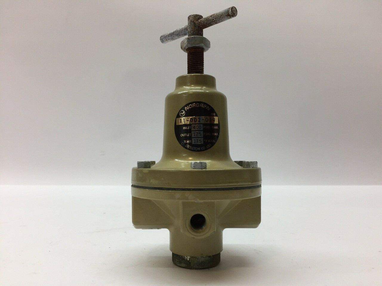 Fluid Pressure Regulating Valve 11-002-019 Norgren 1/4" NPT 400PSIG 28BAR
