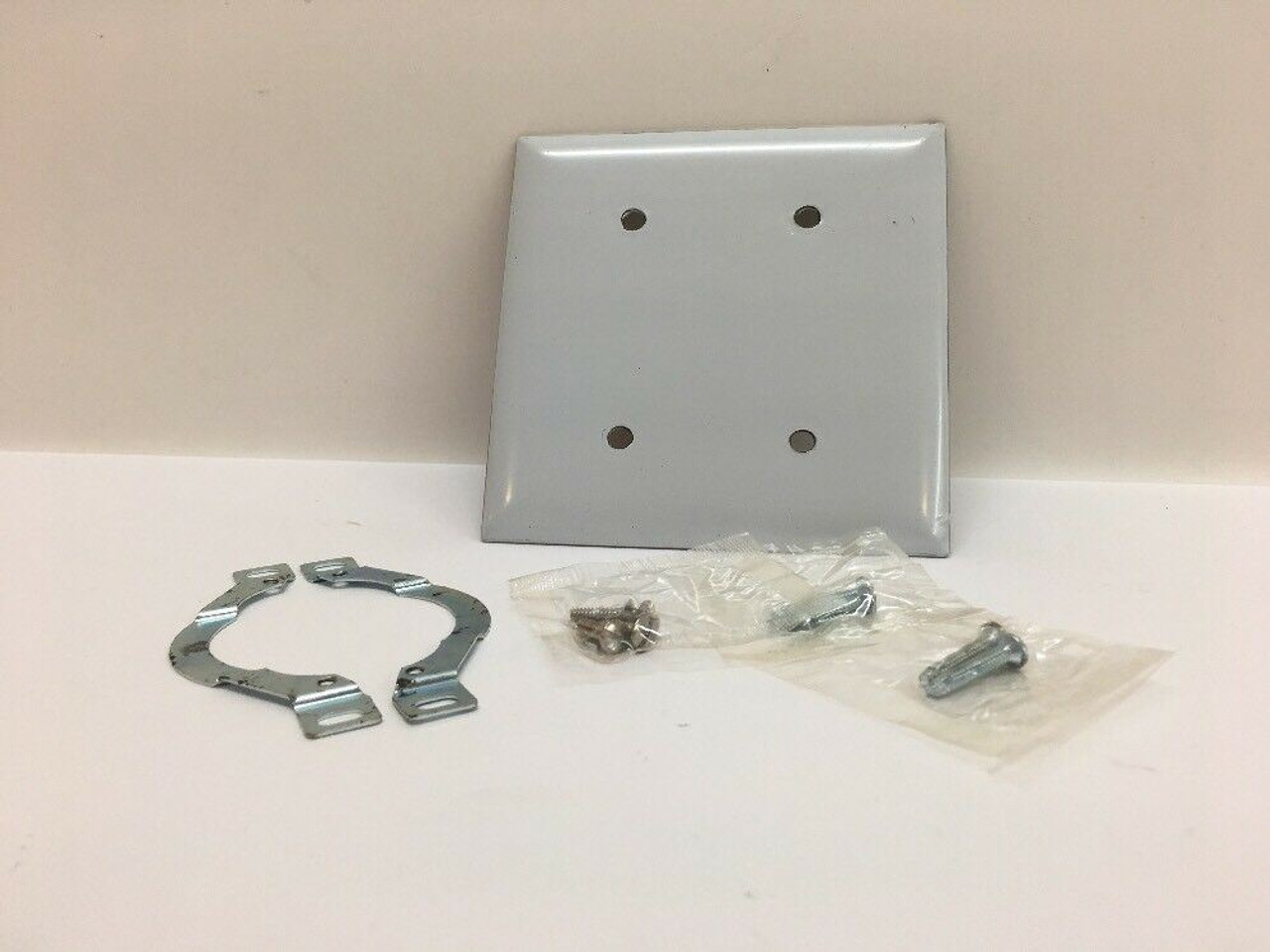 Wall Plate SS24 Hubbell Wiring Systems Smooth Stainless Steel, 2-Gang Lot  of 9