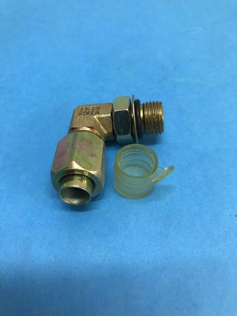 Tube to Boss Elbow MS51527A6Z 3/8” OD Tube 5/16" Thread