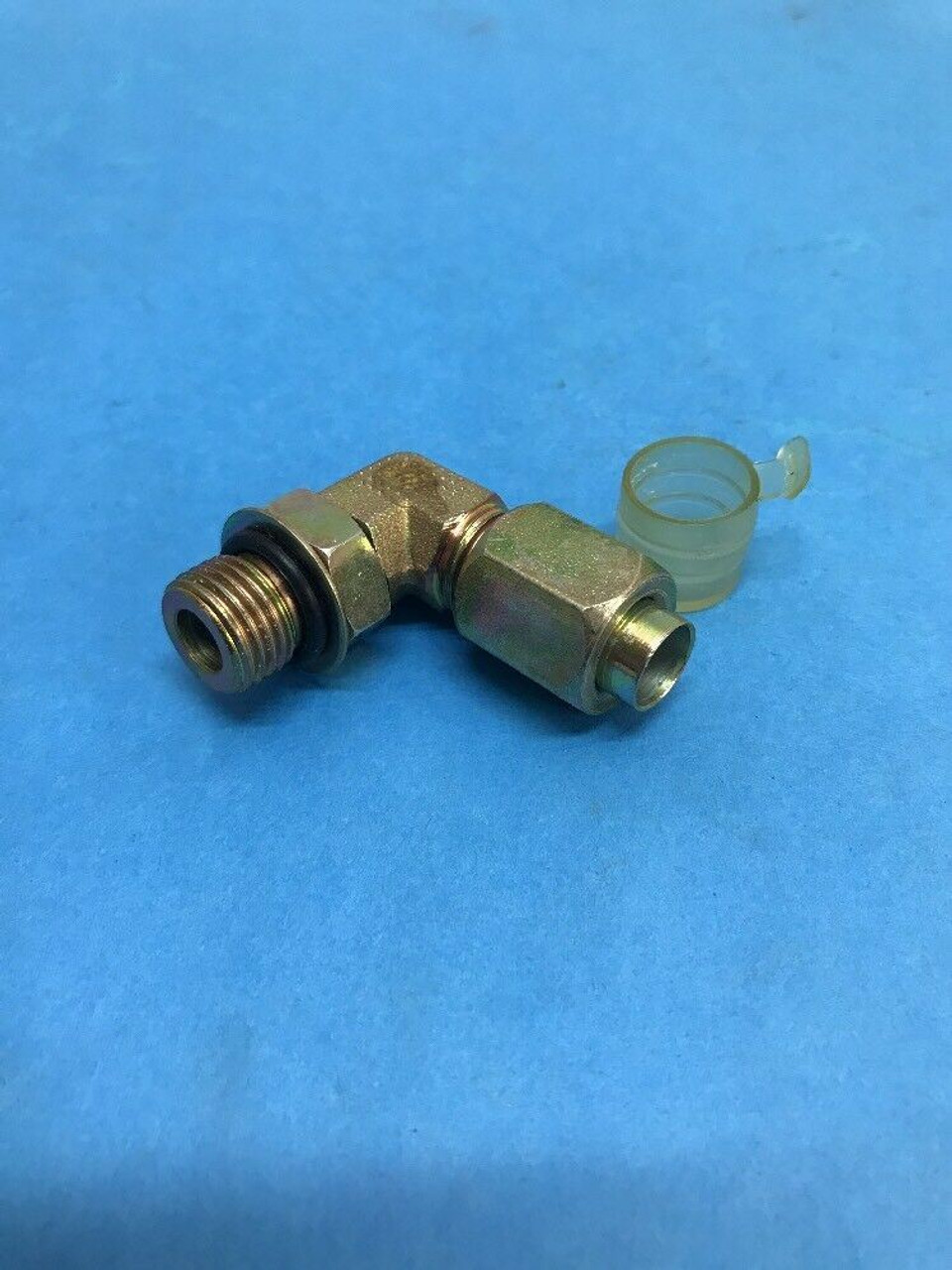 Tube to Boss Elbow MS51527A6Z 3/8” OD Tube 5/16" Thread
