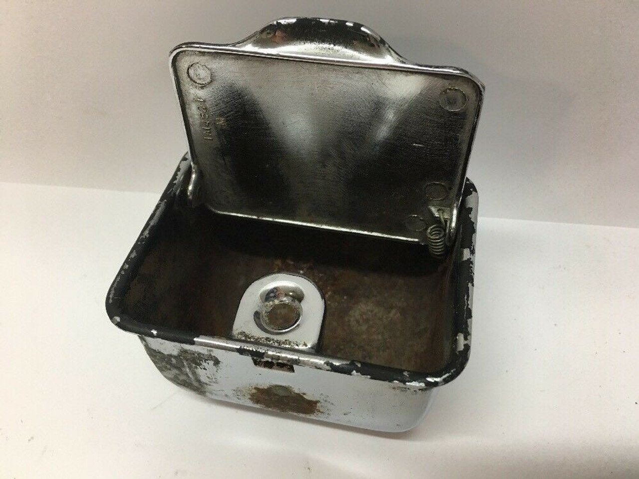 Tobacco Ash Tray Aircraft Receiver S16ARRTCC EWI