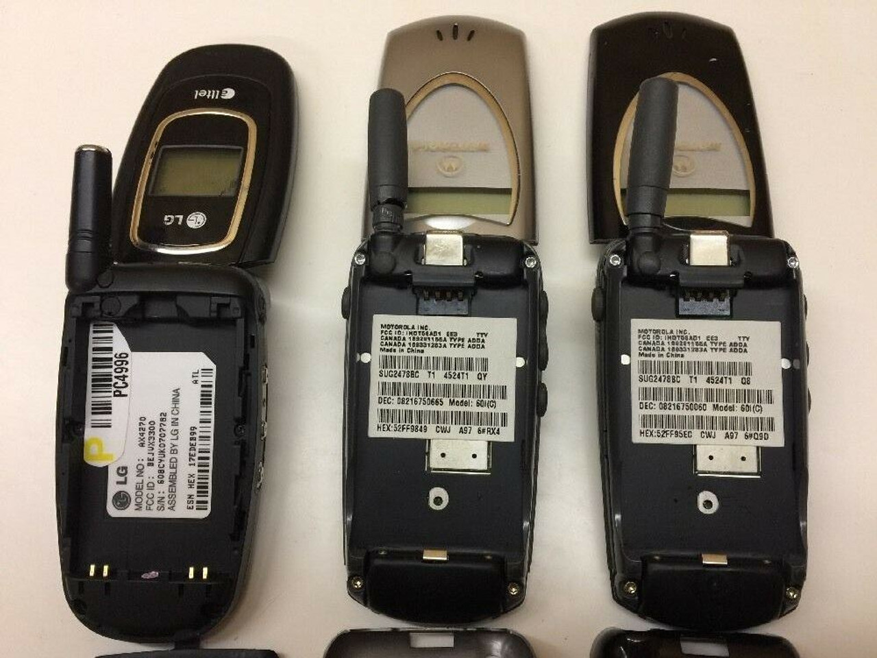 Alltel Flip Cell Phone Black & Silver Motorola LG Lot of 3