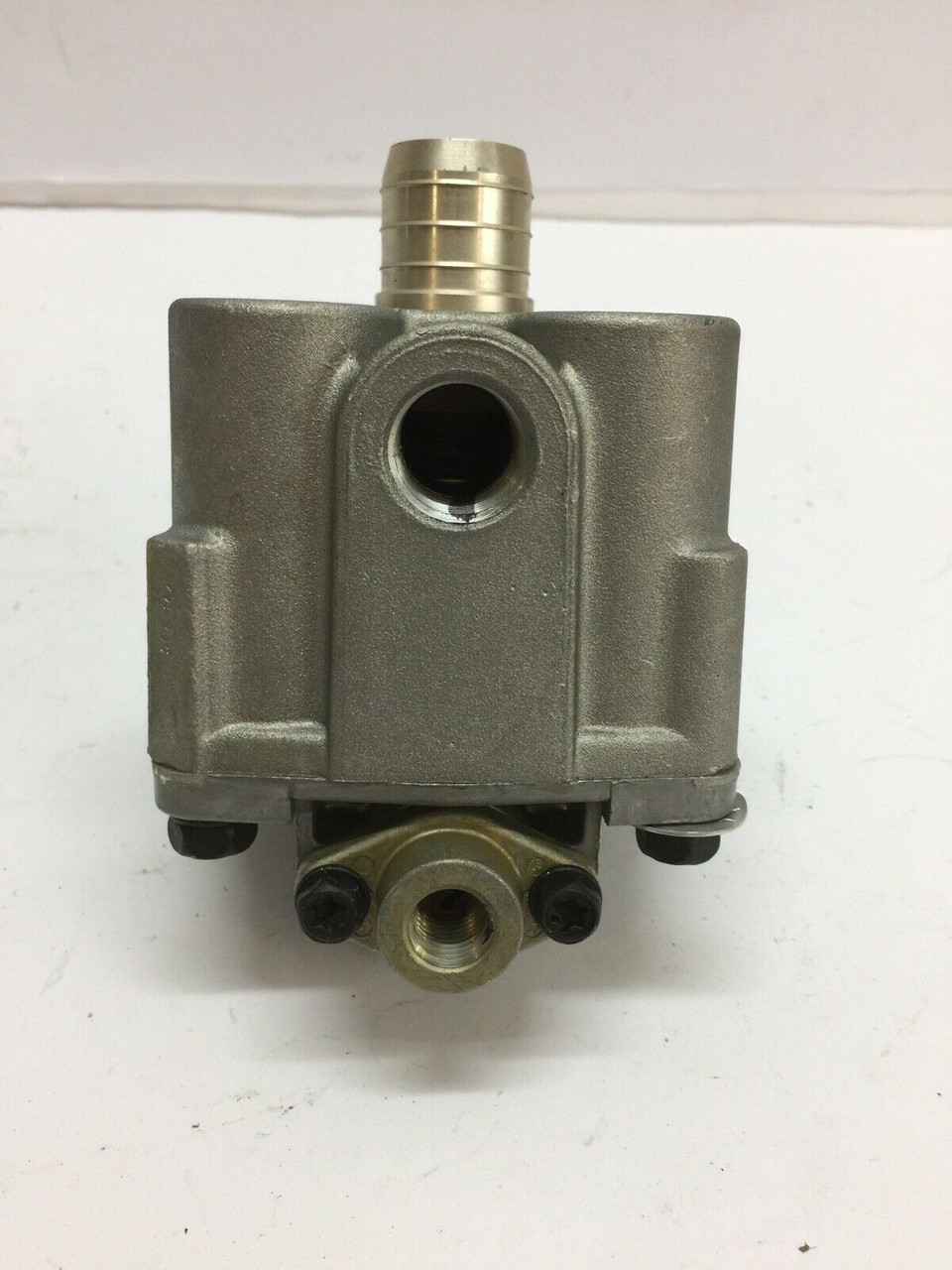 Air Pressure Relay Valve 801336 Bendix NOS