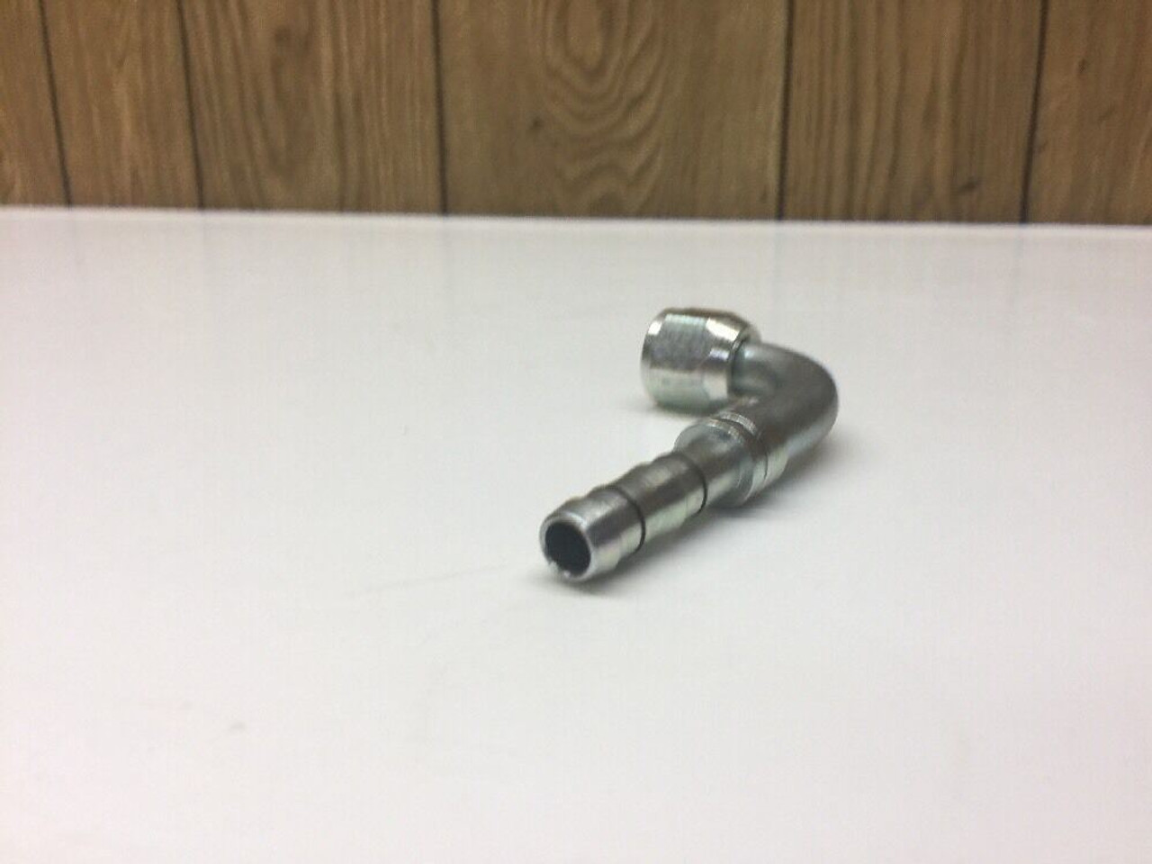 Hose To Pipe Elbow Fitting 1/2" x 3/4" 90 Degree Angle 