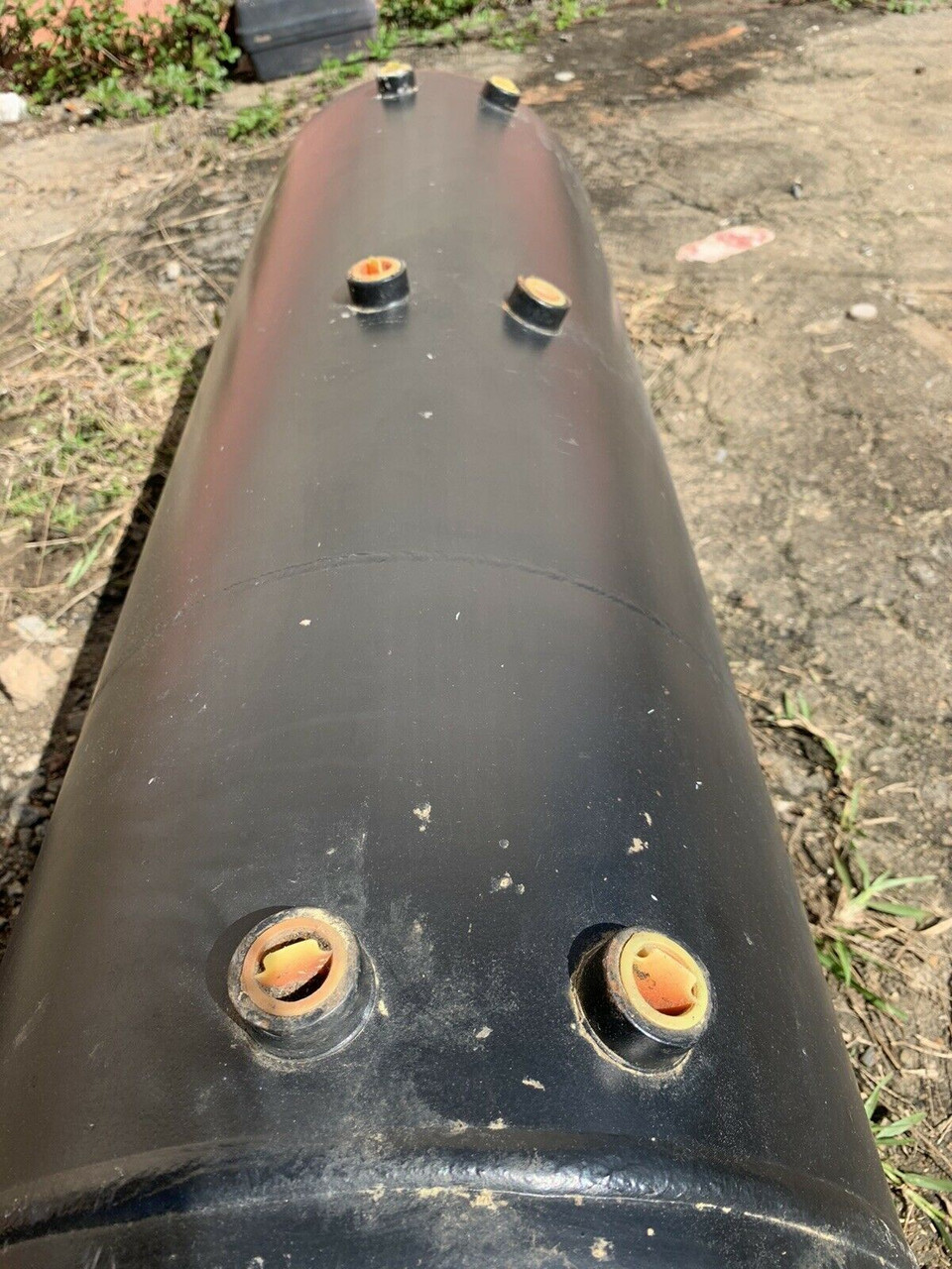 Pressure Tank 22QE31138M2 Mack Trucks 38" x 12"