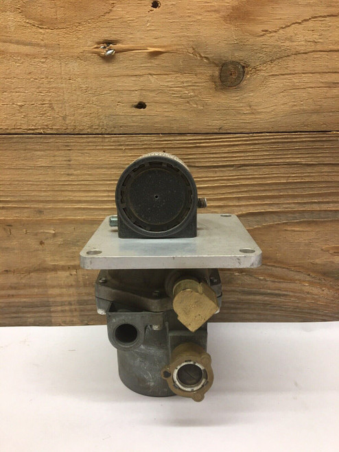 Panel Mount Pressure Valve 118569N