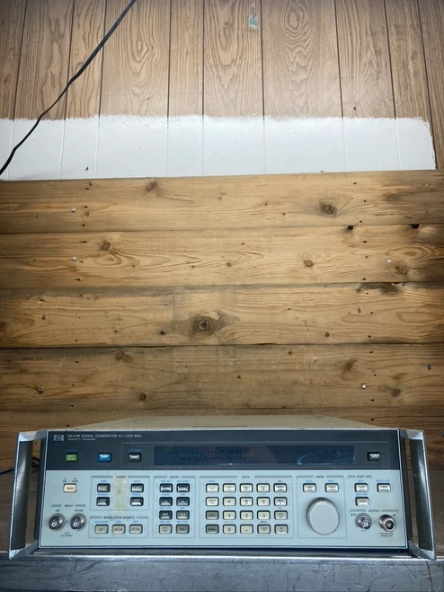 HP Signal Generator 8642M 8642 Hewlett-Packard 0.1-2100 MHz SN: 1345A