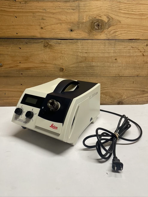 Leica/Schott KL 2500 LCD Cold Light Source