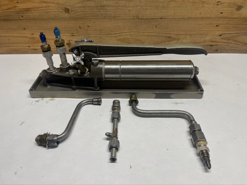 Dead Weight Pressure Gage Tester 10-10525 Ametek T-5 / 10 - 500 psi Hand Pump Dead Weight Pressure Gage Tester 10-10525 Ametek T-5 / 10 - 500 psi Hand Pump