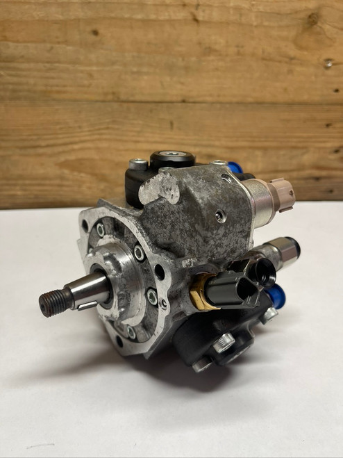 John Deere Fuel Injection Pump RE546120