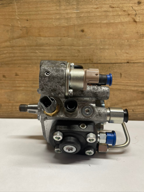 John Deere Fuel Injection Pump RE546120
