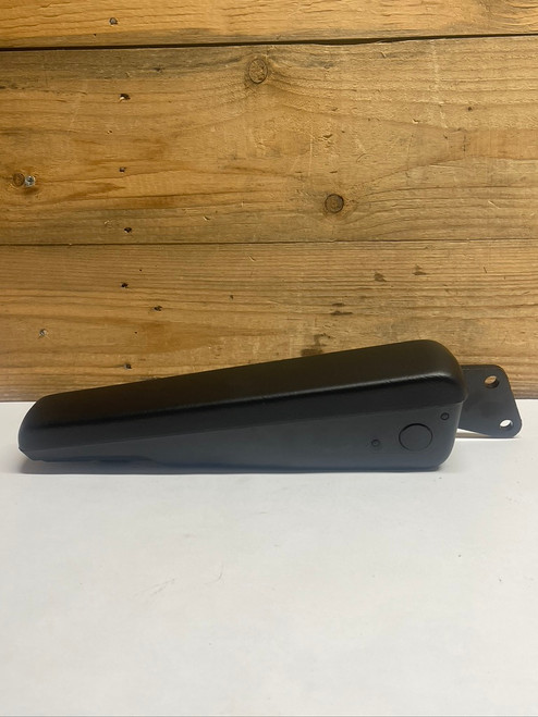 Caterpillar 233-7537 LH Armrest 	