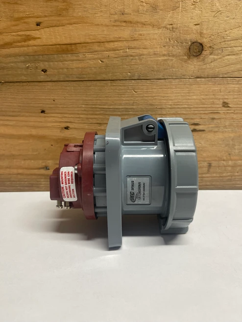 Mennekes UEC560R9W 60A 120/208V Pin Sleeve Watertight Receptacle 4P 5W