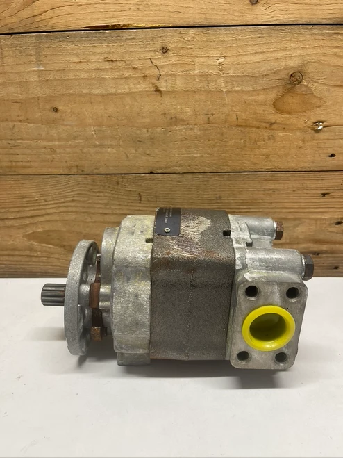 Dana Spicer 251268 Charging Pump Assembly Off-Highway Axle OEM 450247