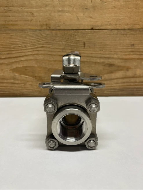 Swagelok SS-65TF16 1" FNPT 3-Piece Ball Valve 316 Stainless Steel 2200 PSI