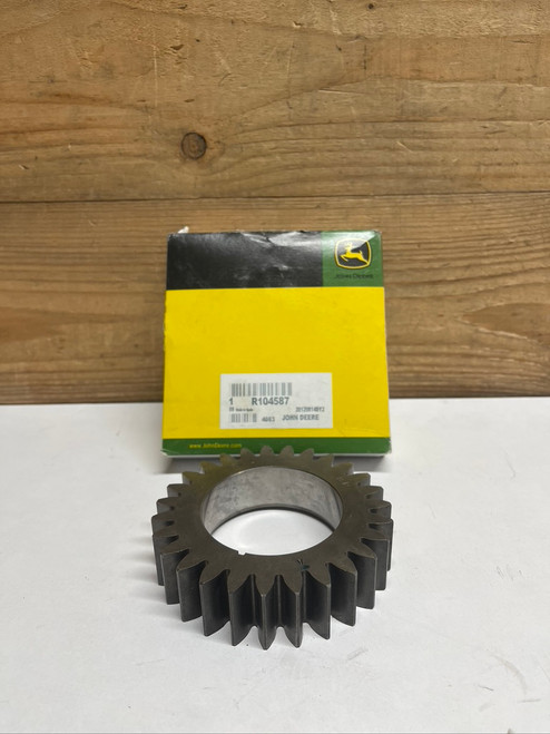 John Deere R104587 Crankshaft Gear Genuine OEM New Surplus