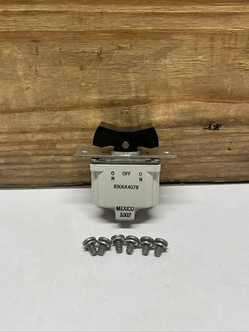 CAT 7T-3811 24V DPDT Rocker Switch Assembly Genuine Caterpillar OEM