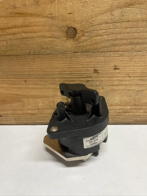 Kissling 35-555 500A 32VDC 2-Pole Battery Disconnect Switch Oshkosh